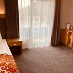 호흐하이드 호텔 4*