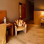 호흐하이드 호텔 4*