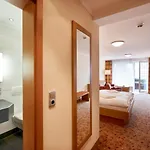 Hochheide 4*