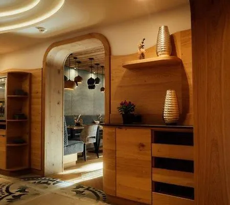 Hochheide 4* فيلنغن